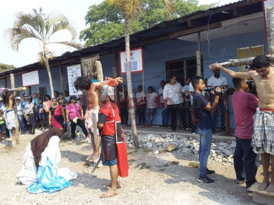 FOTOS: Así fue el vía crucis de los presos dentro de las cárceles hondureñas