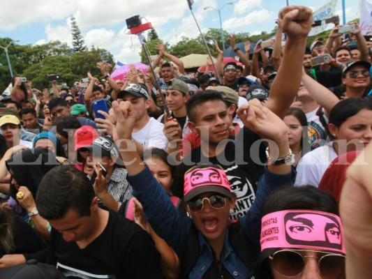 La marcha del Movimiento Estudiantil Universitario en 10 imágenes