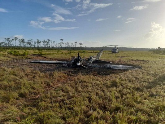 Completamente destruida hallan narcoavioneta detectada en Tabacunta, Gracias a Dios (FOTOS)