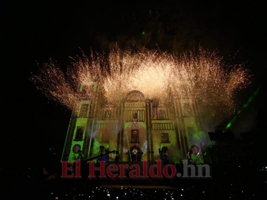 Espectacular video mapping para rendir honor a la Virgen de Suyapa en su 273 aniversario