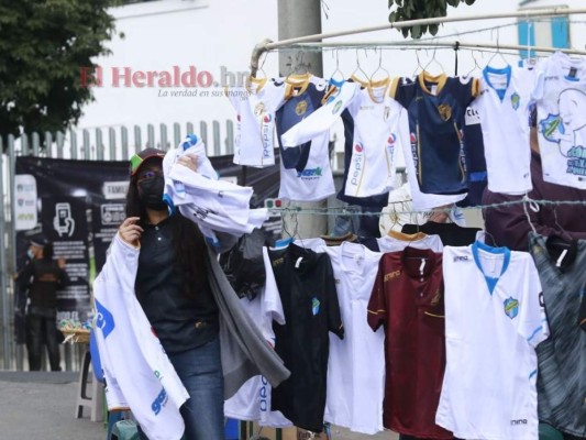 ¡Llenazo en la final! Aficionados del Comunicaciones abarrotarán el Doroteo Flores en la final ante Motagua