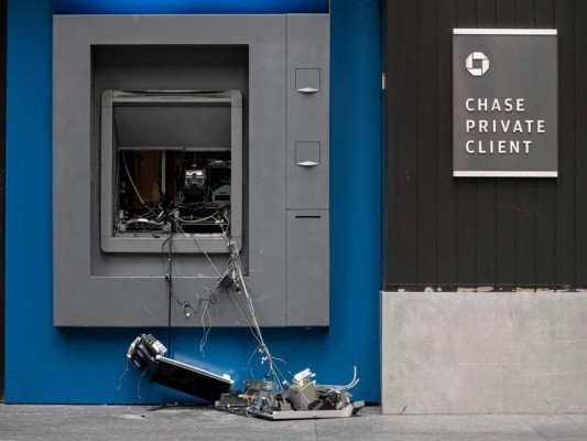 FOTOS: Destrozos y saqueos en Nueva York durante protestas por muerte de George Floyd