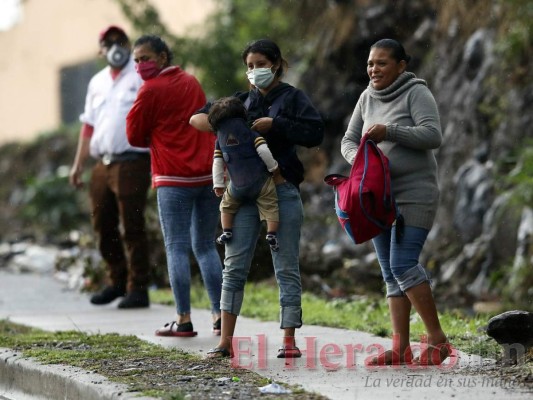 FOTOS: Los rostros inocentes de la mendicidad provocada por el Covid-19