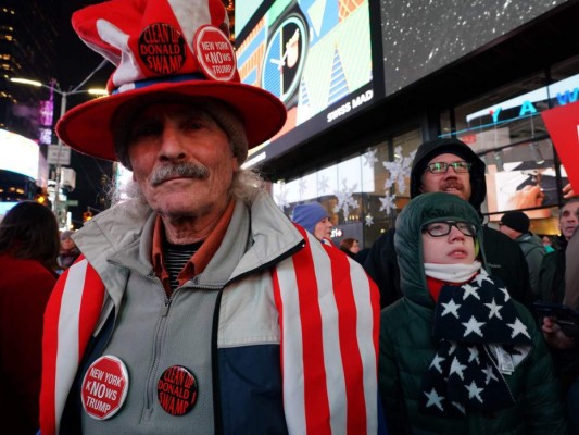 En calles de Boston y Nueva York piden la destitución de Donald Trump