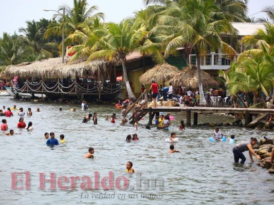 Los paisajes que te invitan a viajar esta Semana Santa a la costa norte de Honduras