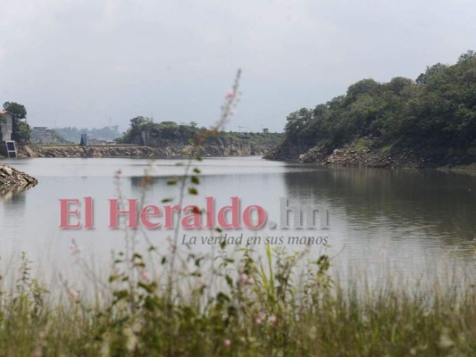 Aumenta nivel en represa Los Laureles tras lluvias: Un recorrido en fotos