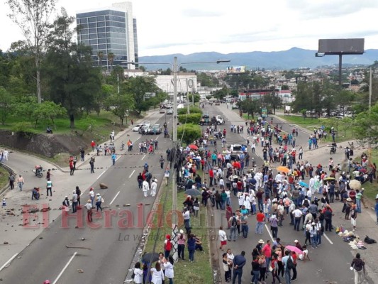 Así se desarrollaron las protestas este lunes en la capital de Honduras