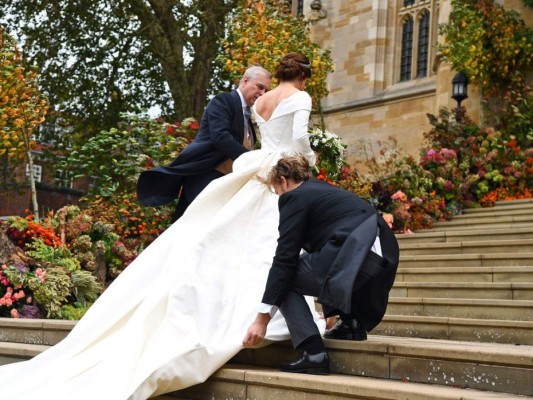 La princesa Eugenia y su vestido de novia sacado de un cuento de hadas