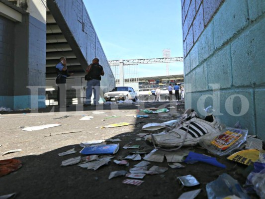 Las huellas de la mortal estampida en el estadio Nacional de Tegucigalpa