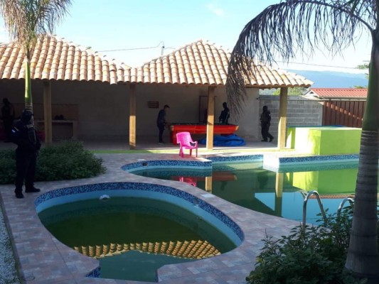 La lujosa vivienda del 'Cholo Houston' y su pareja en Jesús de Otoro