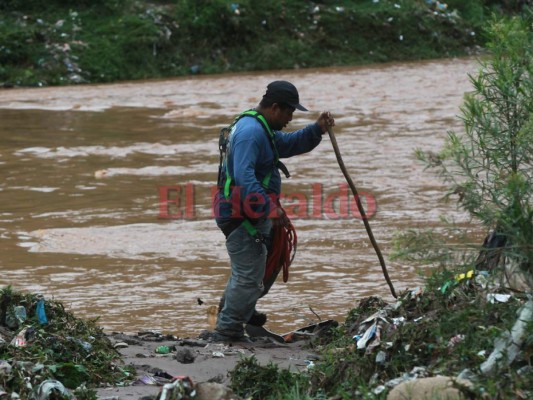 Así fue la búsqueda de Vladimir Oquelí, la primera víctima de las lluvias en Honduras