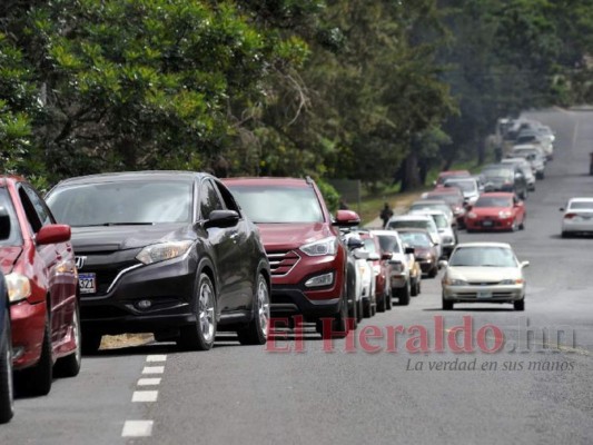 Capitalinos retoman las jornadas de vacunación ante amenaza de ómicron (FOTOS)