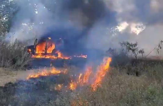 Así quedó la escena tras incendio que consumió 33 vehículos en Roatán