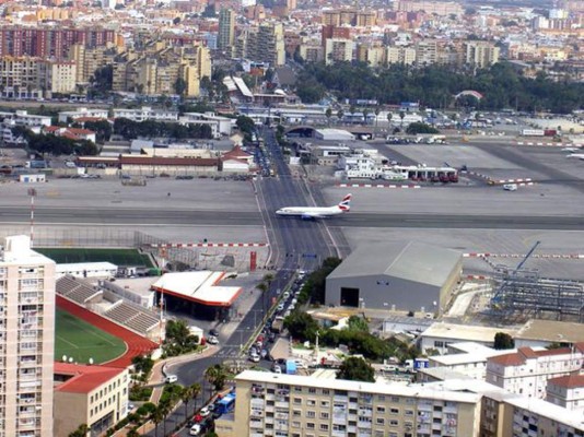 Estos son los 10 aeropuertos más peligrosos del mundo