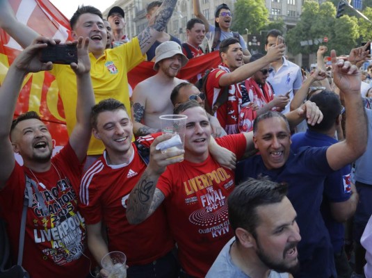 El ambiente en el estadio de Kiev antes de la final entre Real Madrid y Liverpool en la Champions League