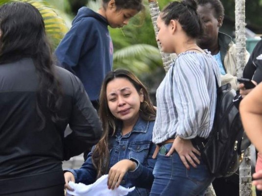 Drama familiar: madres y esposas devastadas tras matanza en cárcel de Tela (FOTOS)