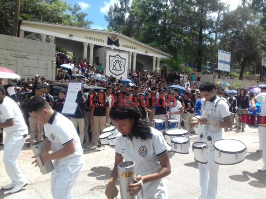 Alumnos del Instituto Técnico Honduras piden justicia y seguridad en colegios