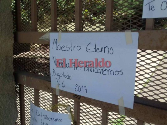 FOTOS: En paredes plasman el amor que sentían por maestro asesinado en el Técnico Honduras