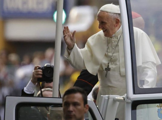 FOTOS: Así fue la llegada del papa Francisco a Chile