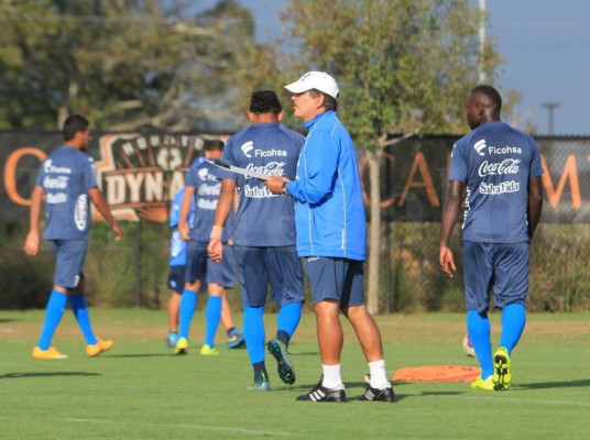 Entrenamiento de la Selección de Honduras en las canchas del Houston Dynamo