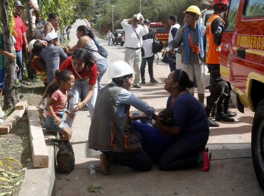 10 fotos conmovedoras de la muerte del obrero soterrado