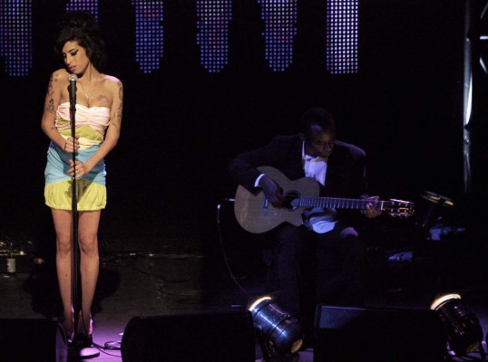 Amy Winehouse, la potente voz apagada por la soledad, las drogas y el alcohol