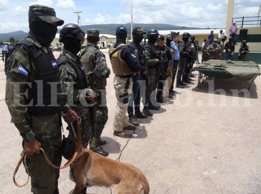 FOTOS: Potente arsenal de guerra hallan en los módulos de Támara