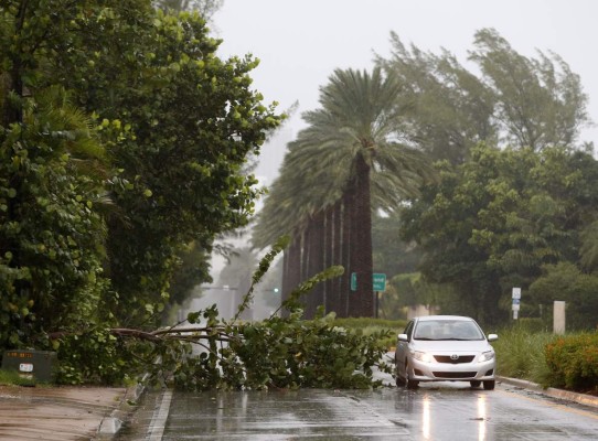 Las imágenes de una Florida azotada por el huracán Irma; ya son tres muertos