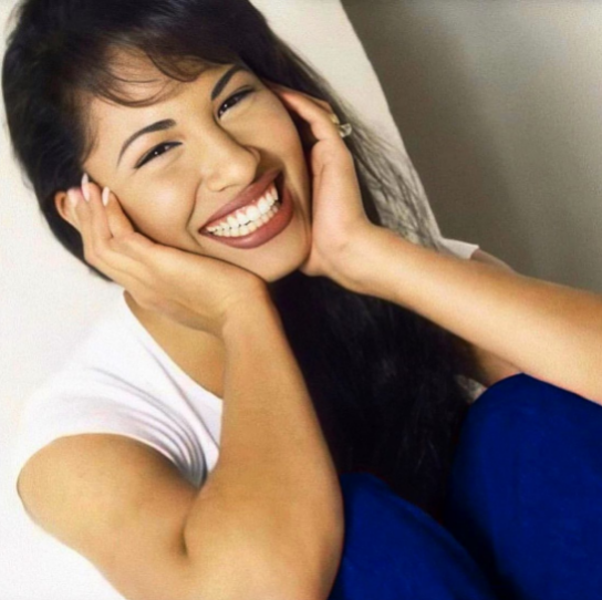 Amor prohibido, éxito y una trágica muerte, así fue la vida de Selena Quintanilla