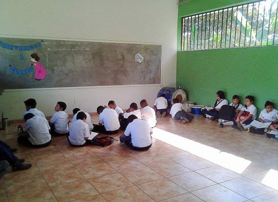 Así iniciaron clases estos niños hondureños