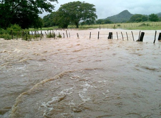 Lluvias dejan inundaciones en sur de Honduras