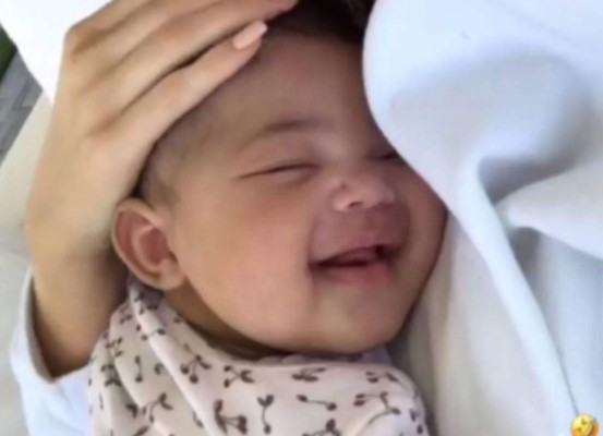 Las fotos que Kylie Jenner tuvo que borrar de su hija Stormi Webster