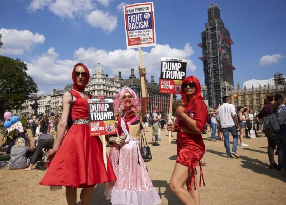 El gigantesco globo anti-Trump que se volvió viral durante las protestas en Londres (Fotos)