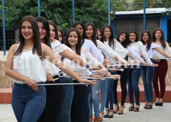 Con carisma y belleza quieren enamorar a Honduras las palillonas del Instituto España Jesús Milla Selva