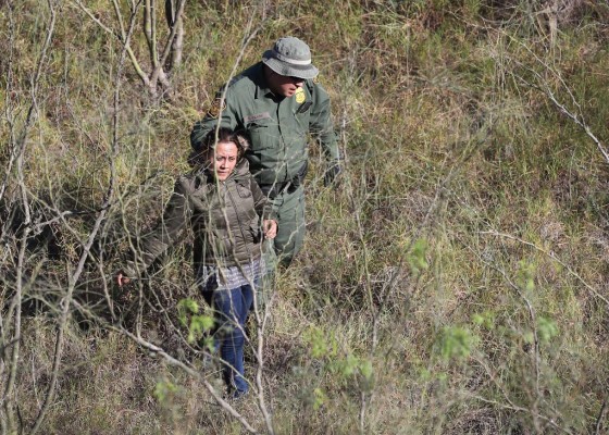 En imágenes la realidad que viven migrantes en la frontera con EEUU