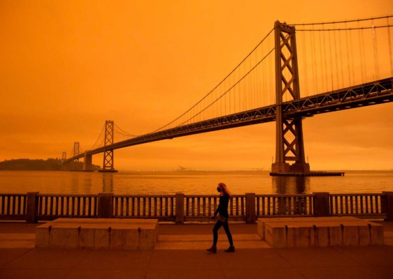 Apocalípticas imágenes que dejan los infernales incendios en San Francisco  