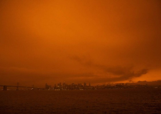 Apocalípticas imágenes que dejan los infernales incendios en San Francisco  