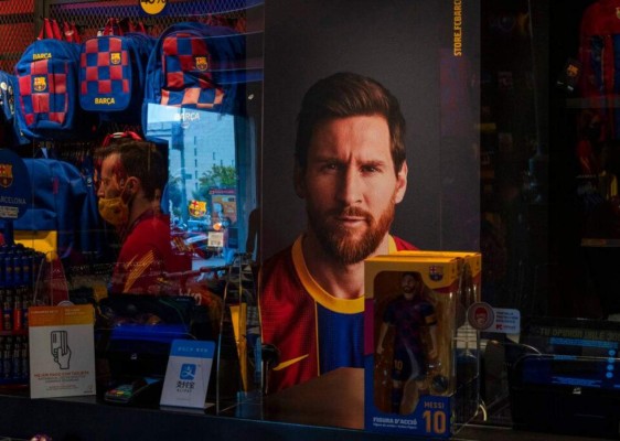 'No sé nada': el aterrizaje del papá de Messi en Barcelona (FOTOS)  