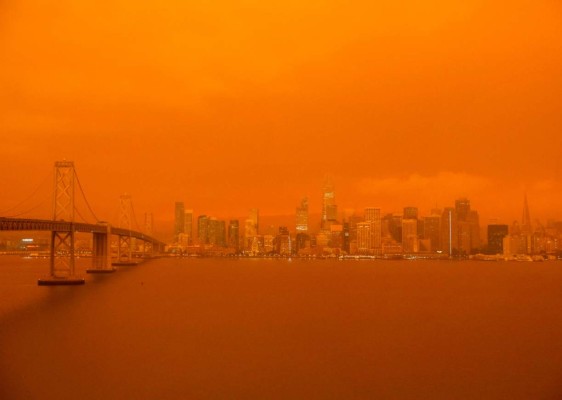 Apocalípticas imágenes que dejan los infernales incendios en San Francisco  