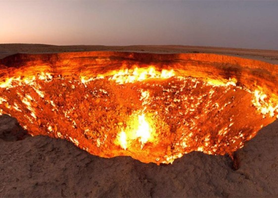 La misteriosa Puerta del infierno, un cráter que crece y arde sin parar (FOTOS)  