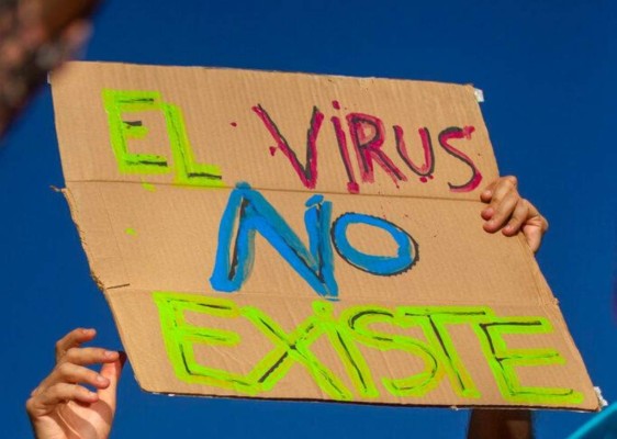 Cierre de discotecas y distancia: duras restricciones para reducir contagios en España  