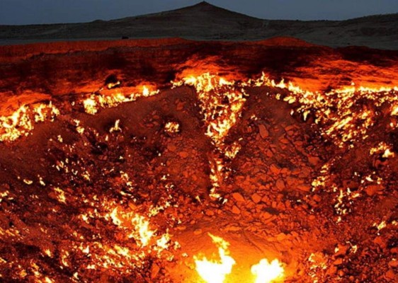 La misteriosa Puerta del infierno, un cráter que crece y arde sin parar (FOTOS)  