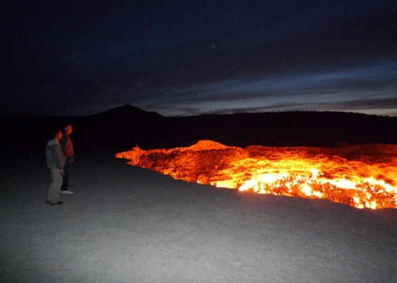 La misteriosa Puerta del infierno, un cráter que crece y arde sin parar (FOTOS)  