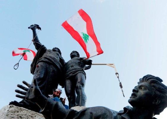 Explosión en Beirut desata violentas protestas y dimisiones de la clase política (FOTOS)  