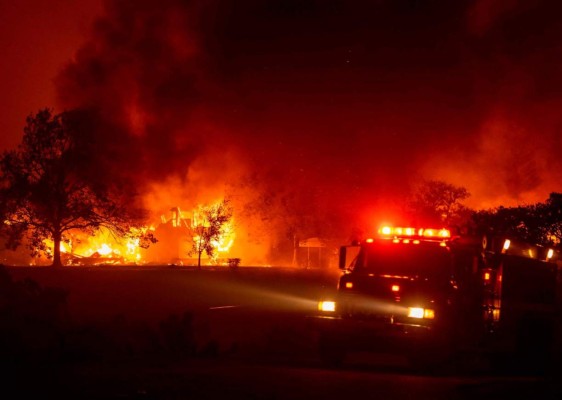 Impactantes imágenes de la emergencia por incendios en California