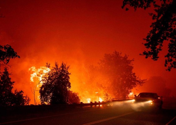 Impactantes imágenes de la emergencia por incendios en California