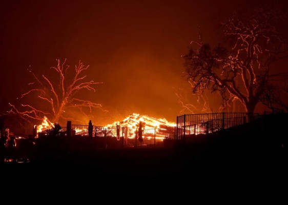 Impactantes imágenes de la emergencia por incendios en California