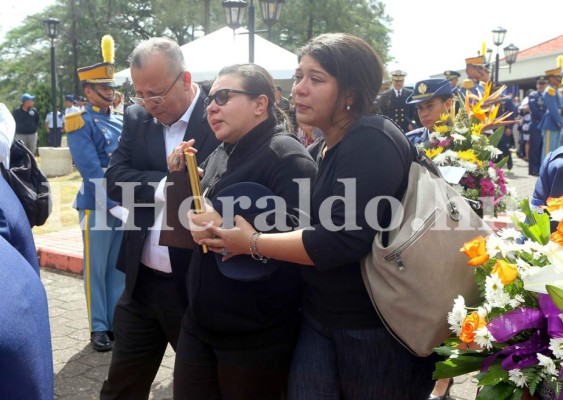 Fotos: Dolorosa despedida a piloto hondureño que murió en accidente de avión