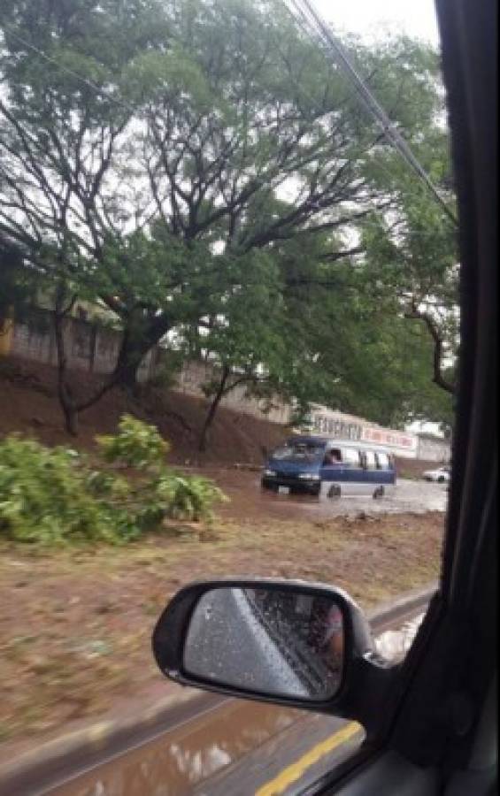 Lluvias con granizo y fuertes vientos sobre Tegucigalpa