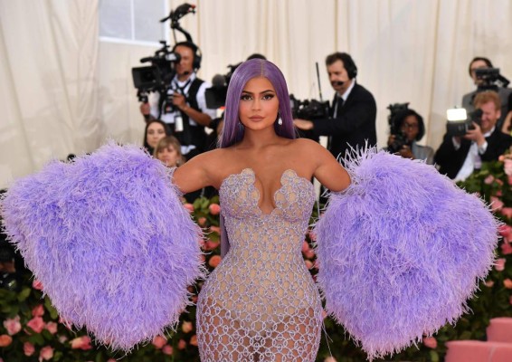 Los exóticos vestidos de Jennifer López, Kylie Jenner y Kim Kardashian en la Gala Met 2019